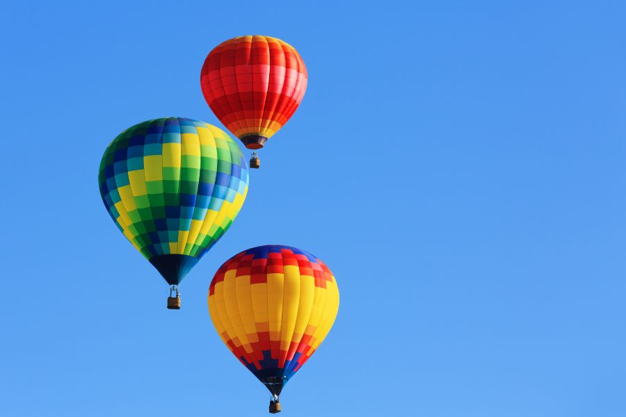 Ultimate Guide to Hot Air Balloon Rides Over Mendoza's Vineyards